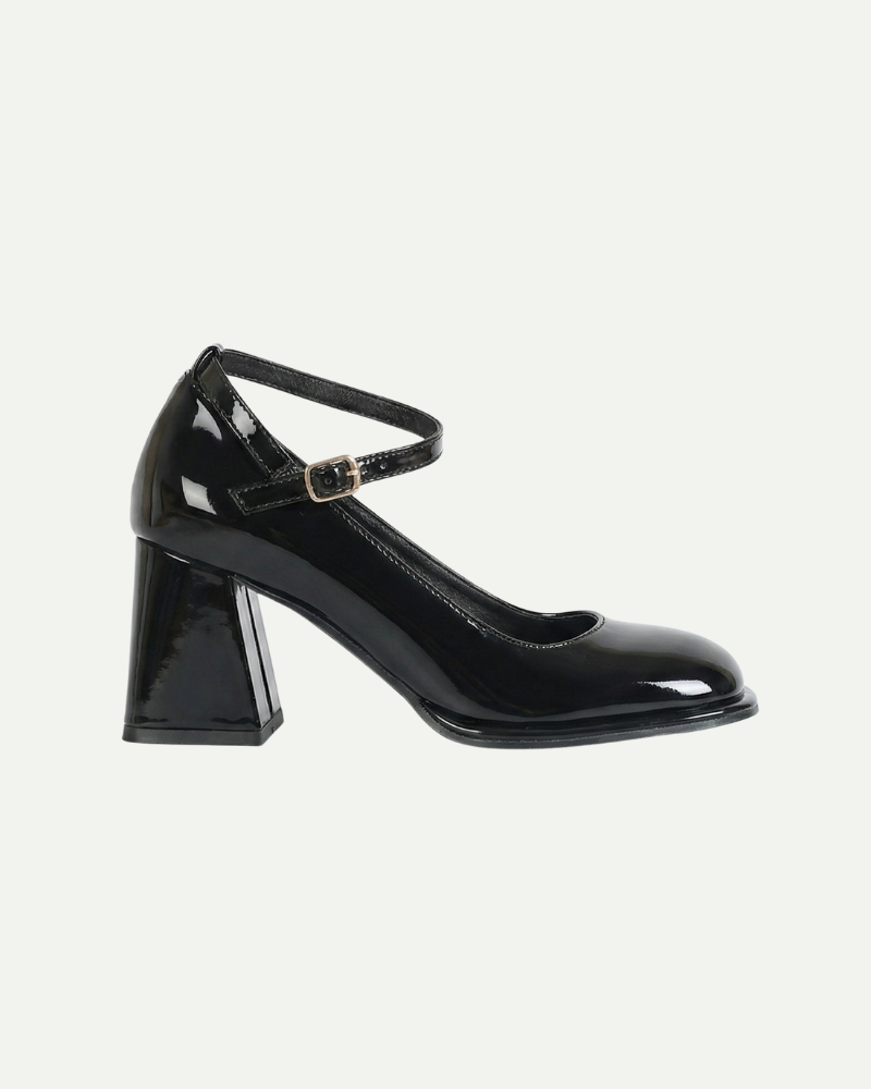Women’s black leather Mary Jane pumps with block heel and ankle strap by Aveloire