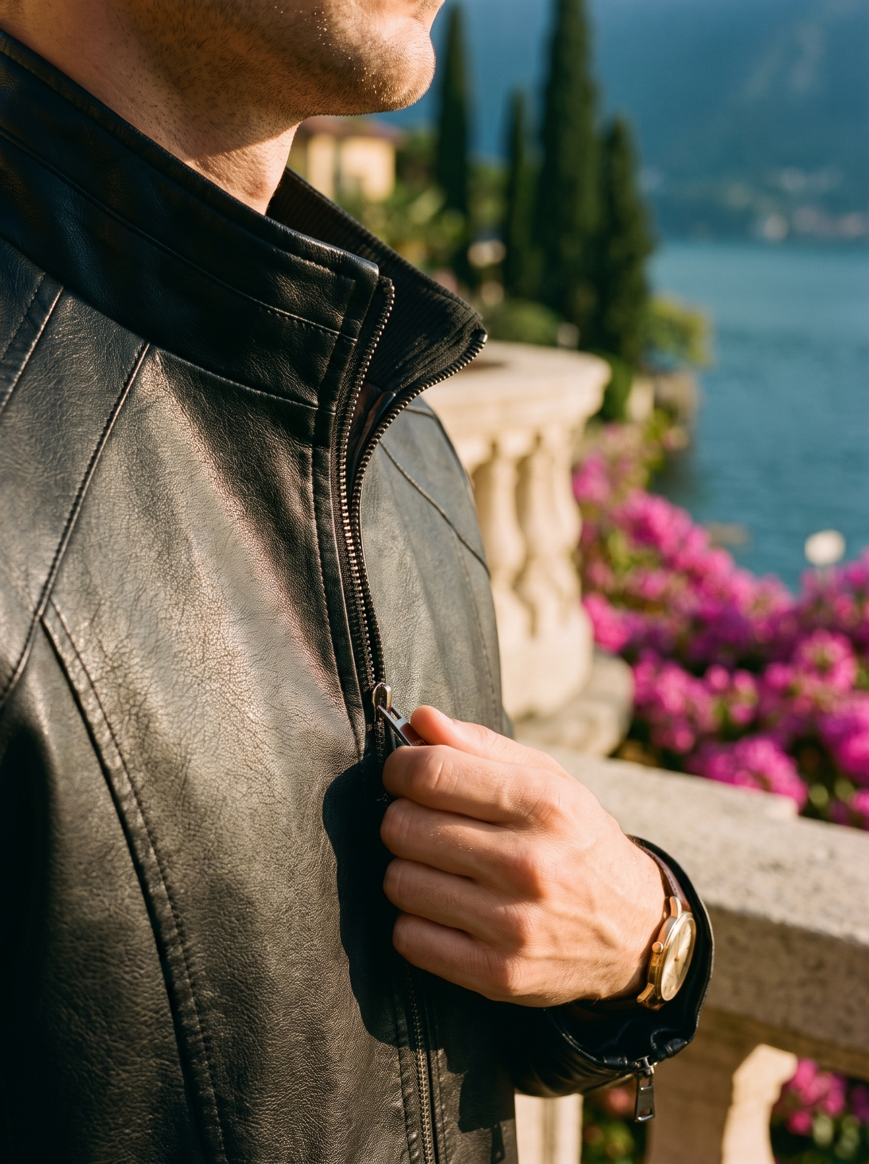 Black full zip jacket collar zip detail — Aveloire