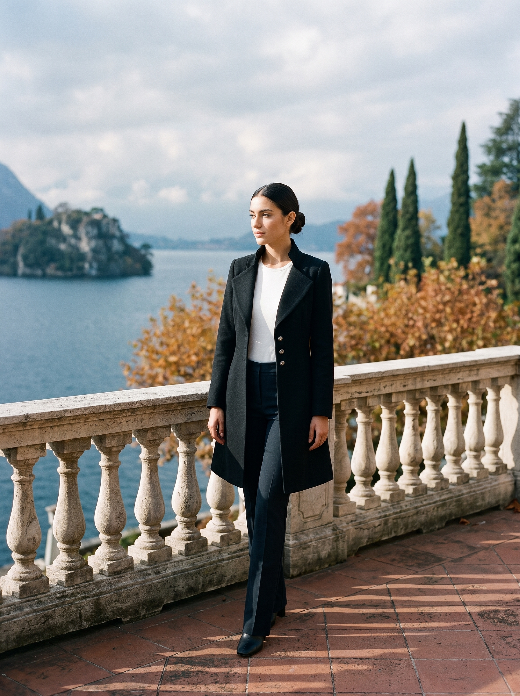 Black ladies overcoat, full length front view — Aveloire