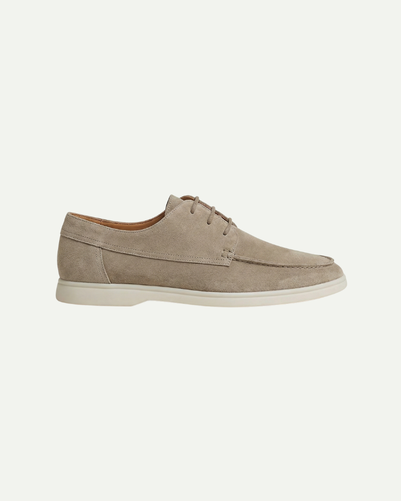 Men’s beige faux leather lace-up loafers with low-profile sole by Aveloire
